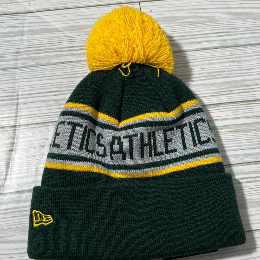 New Era Athletics‎ Kids knit Beanie Green/Yellow Pom Pom removable youth OS MLB